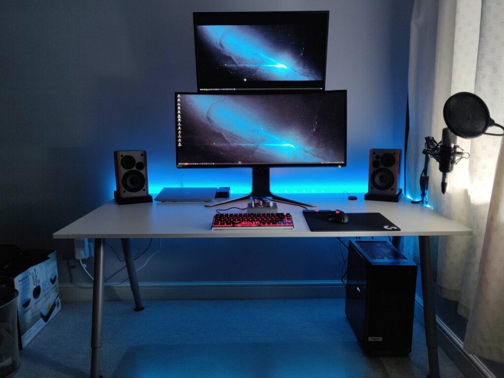 Put a light bar above the monitor to light up my desk area a bit, happy  with how it looks! Any suggestions? : r/battlestations